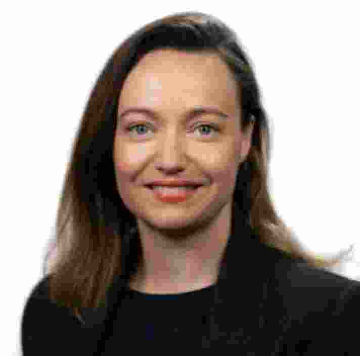 Headshot of Guide Dogs Victoria's Board Director, Lisa Tepper. Lisa is looking at the camera smiling.
